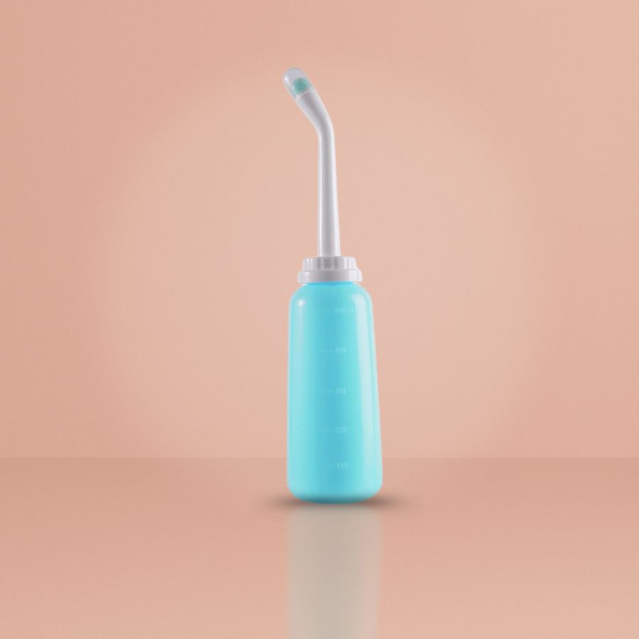 Le flacon de rinçage périnéal douceur post-partum Isanoa™